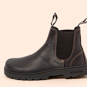 El Naturalista Nomada Black Ankle Barefoot Boots